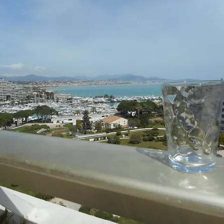 Magnifique 3 Pieces Avec Terrasse Et Parking, 4 Couchages, - Fr-1-252a-11 * Villeneuve-Loubet